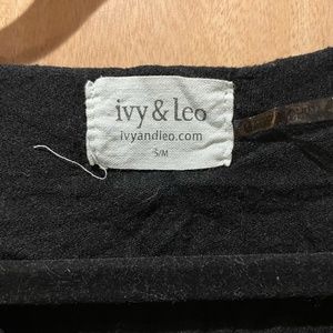Ivy &Leo - Women’s S/M Top